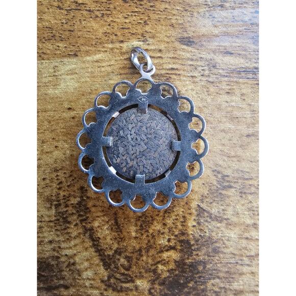 Authentic Original 20mm GingerSnaps Interchangeable Fashion Snap Letter "L" - Picture 2 of 2